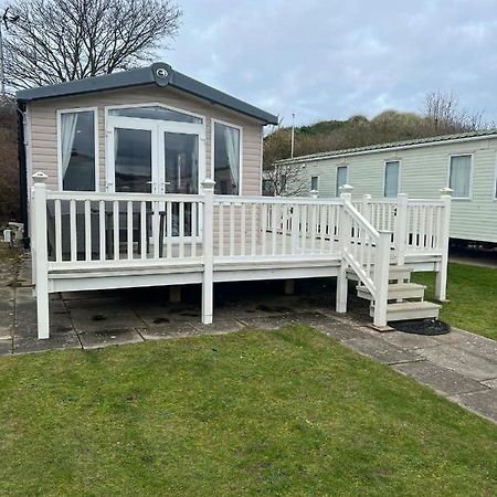3 Bed Platinum Caravan Presthaven Sands Prestatyn Bagian luar foto
