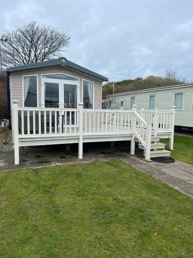 3 Bed Platinum Caravan Presthaven Sands Prestatyn Bagian luar foto